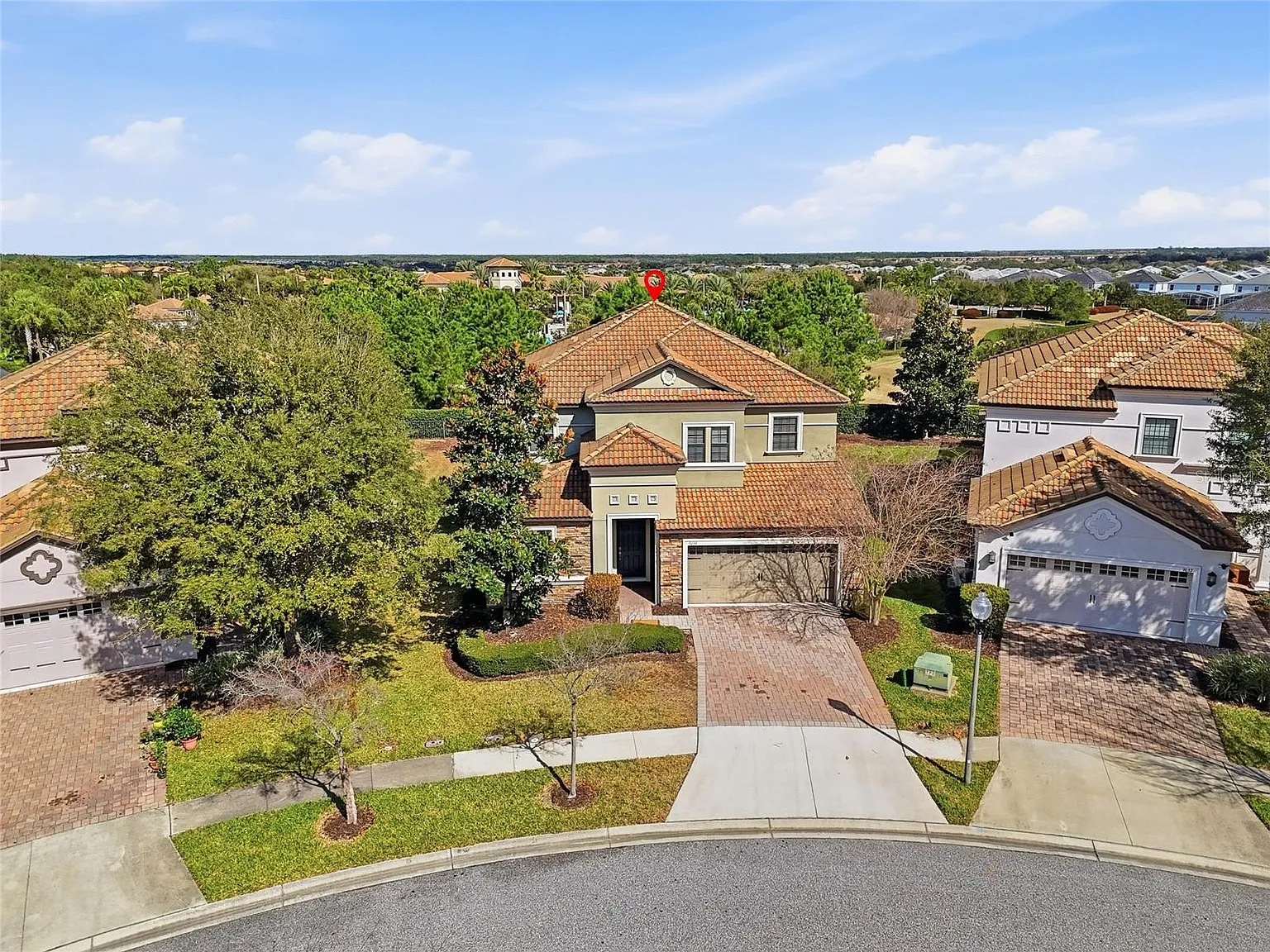 7 bed, 5.0 bath, 3524 sqft, $3,800 — Photo 2