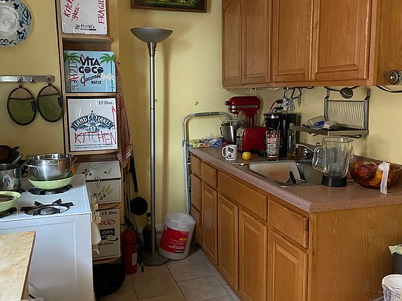 5th image of 1110 Carroll St APT 7