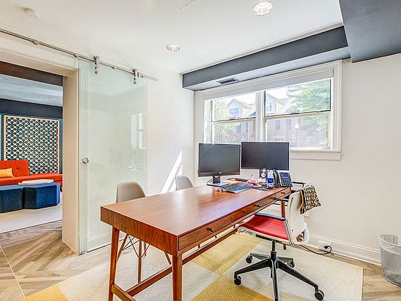 Park Georgetown Leasing Office