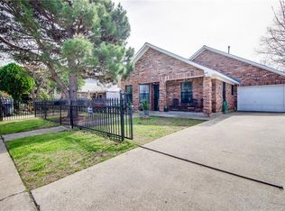 622 W 8th St, Dallas, TX 75208