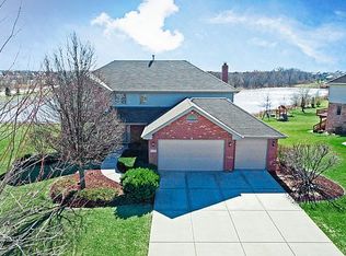 22360 Pine Ridge Dr, Frankfort, IL 60423