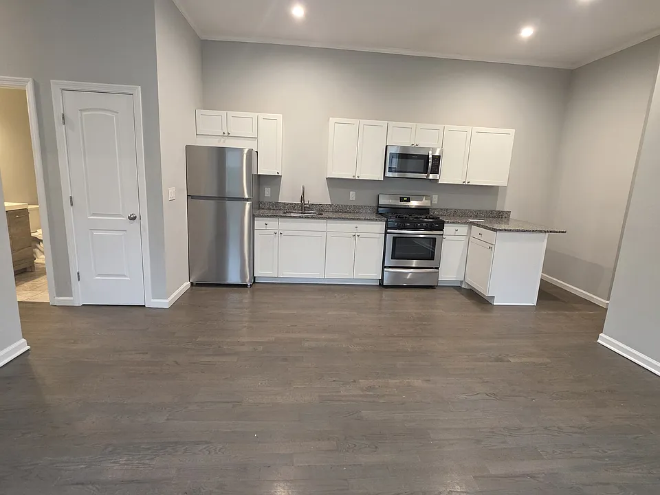 116 West St #3W