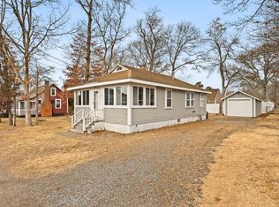 35 Lincoln Hwy, Wareham, MA 02571