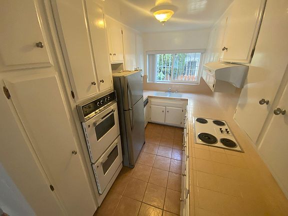 3rd image of 1420 S Bedford St #1X1-1890.0