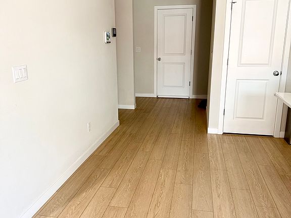 5th image of 8409 52nd St NE
