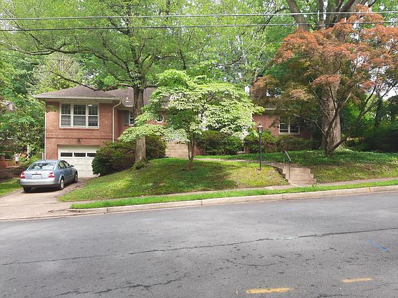 2nd image of 2507 N Randolph St