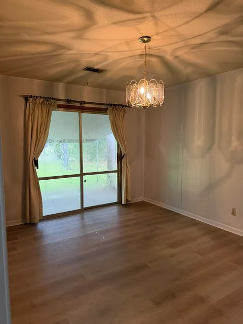 513 Thunderbird Drive - 513 — Photo 3