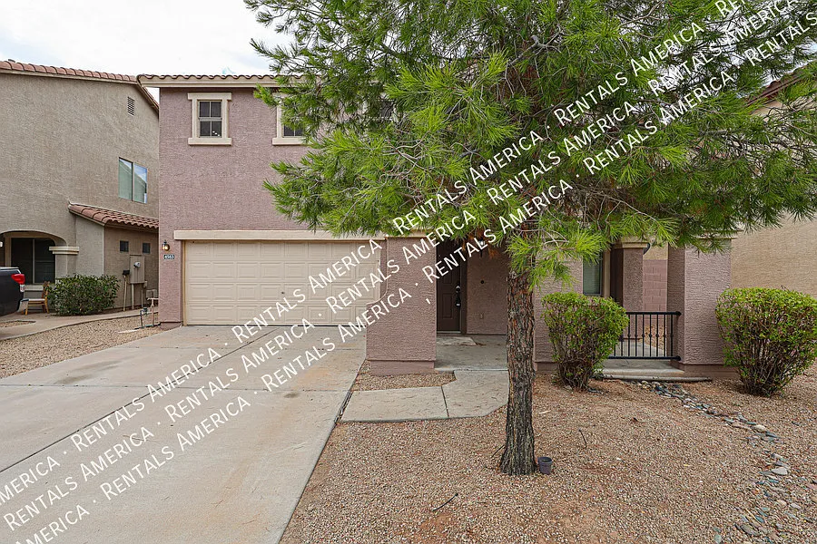 4563 E Oxford Ln