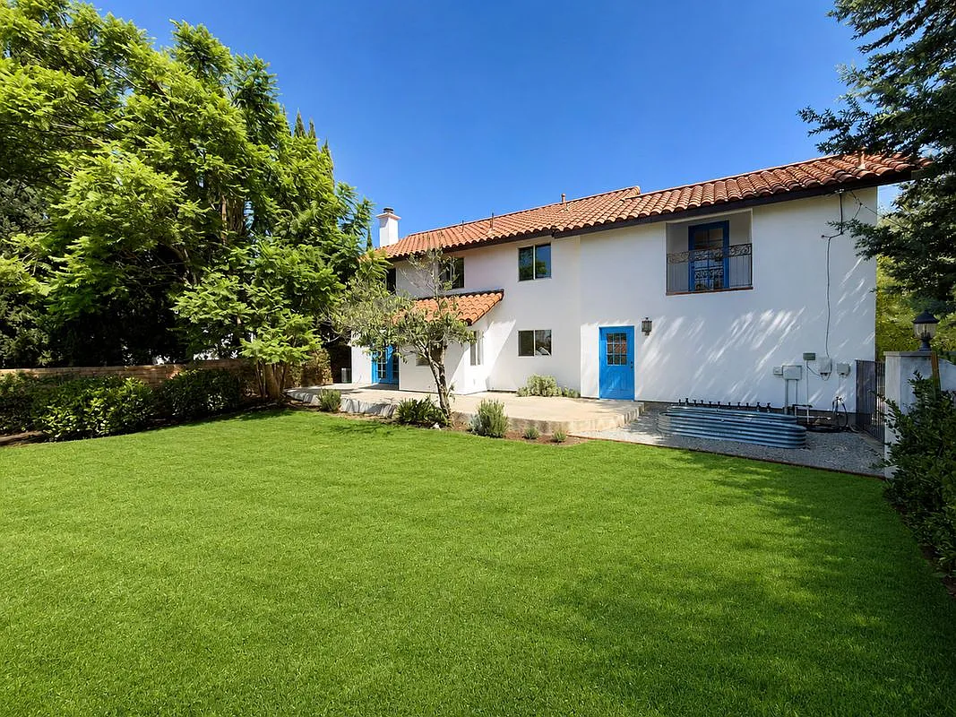 4 bed, 4.0 bath, 2441 sqft, $7,000 — Photo 3