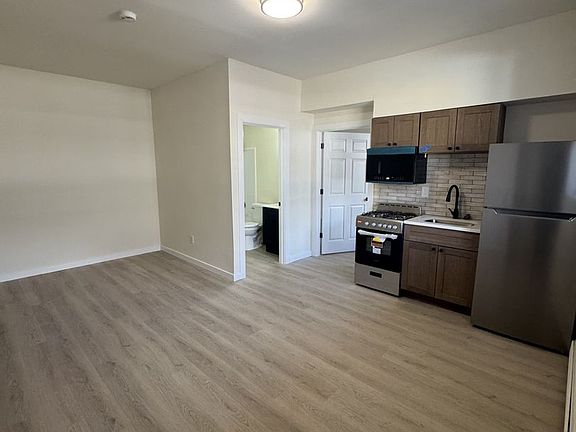 2nd image of 75 South Ave #2