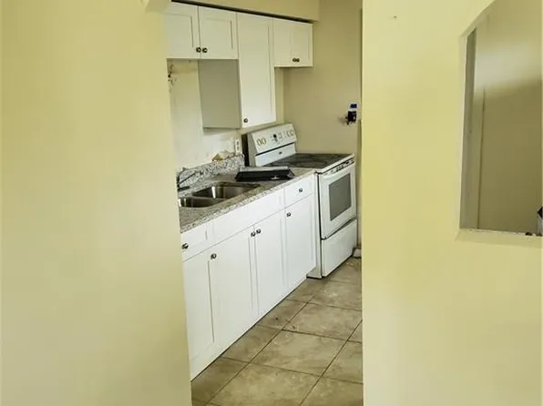 5306 McCarty St, Naples, FL 34113