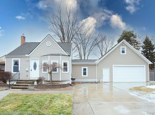 23619 E Scott Blvd, Clinton Township, MI