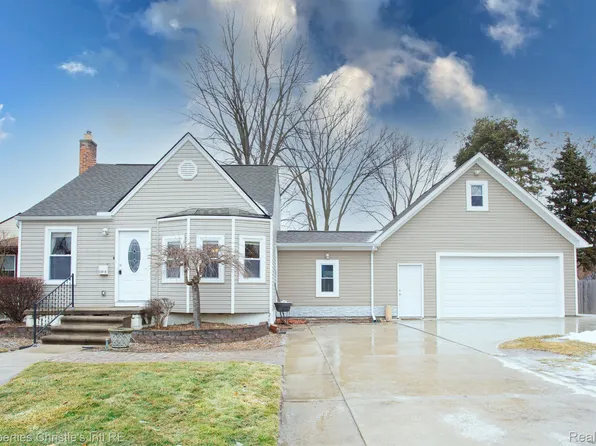 23619 E Scott Blvd, Clinton Township, MI 48036
