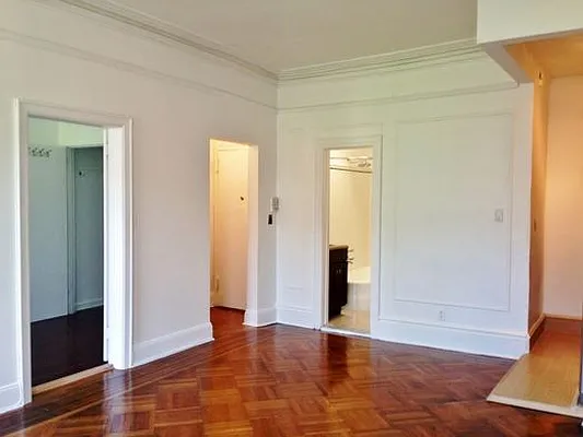 Rented by Sunrise Real Estate | media 18