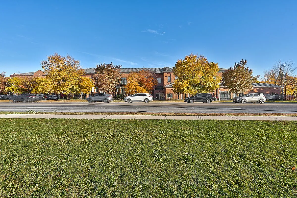 3 bed, $3,000 — Photo 2