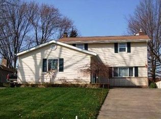 9444 Fairfield Dr, Twinsburg, OH 44087