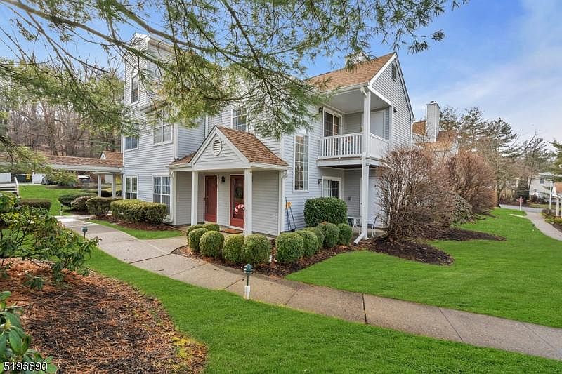 1st image of 35 Homestead Ln