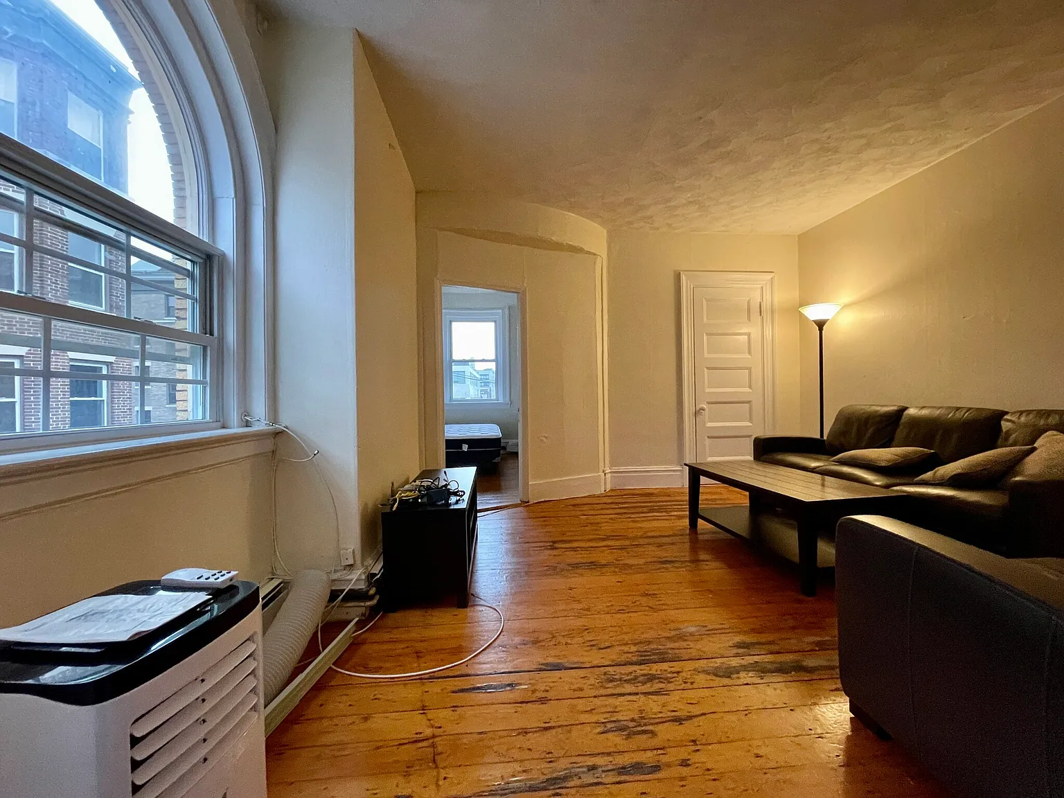 4 bed, 1675 sqft, $4,800 — Photo 3
