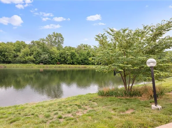 12135 Charlotte St, Kansas City, MO 64146