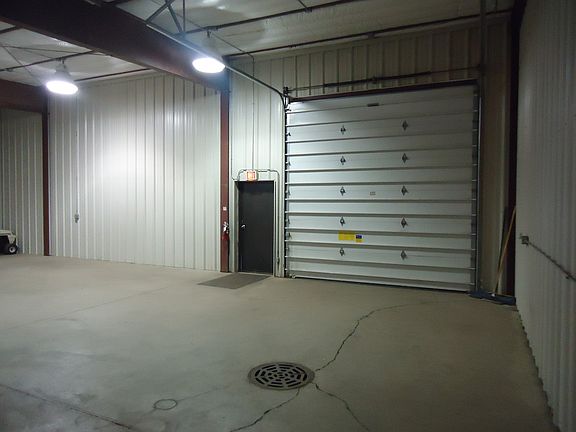 3rd image of 8450 Highland Dr