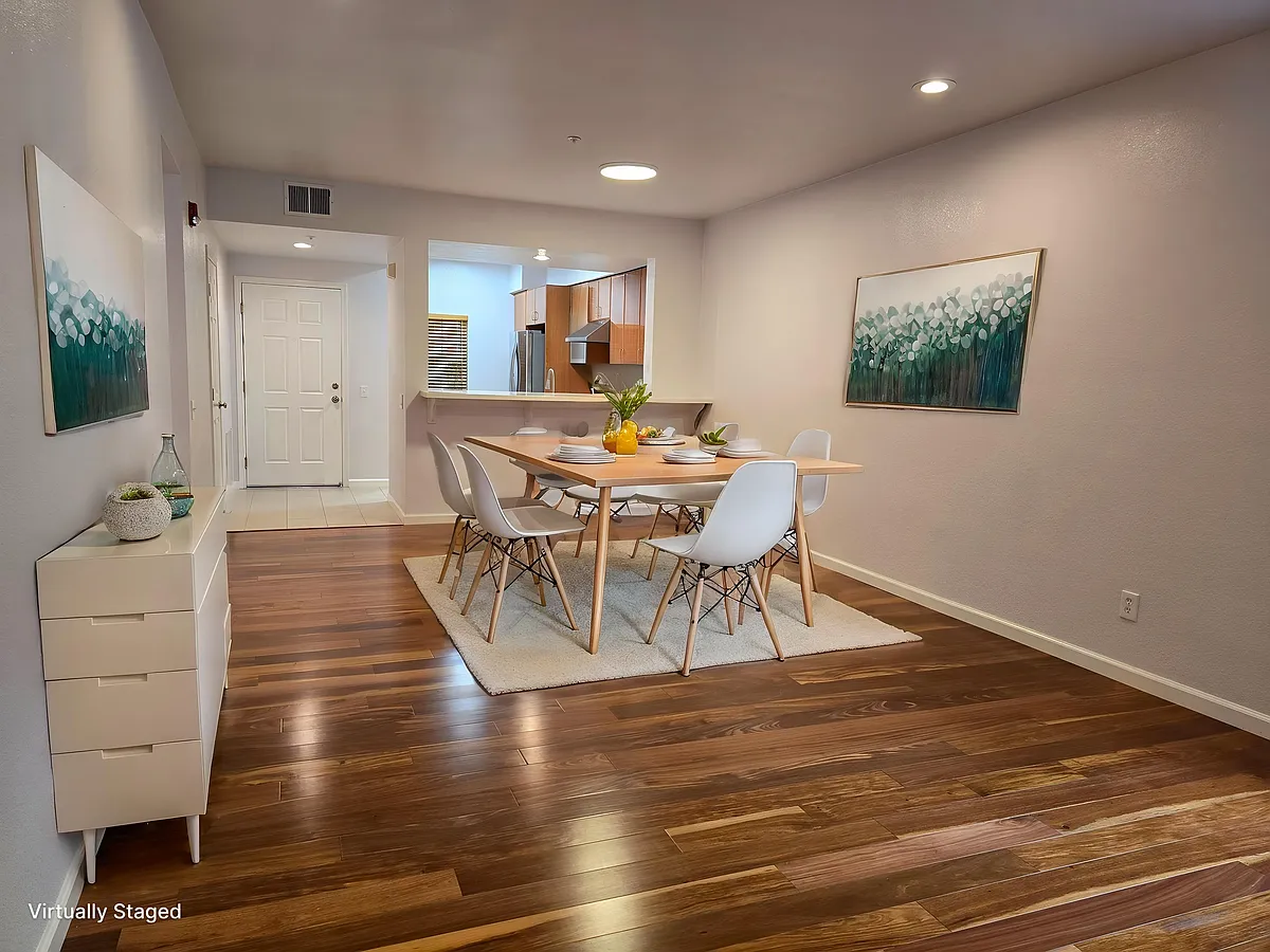 Building Photo - 714 Swallowtail Ct