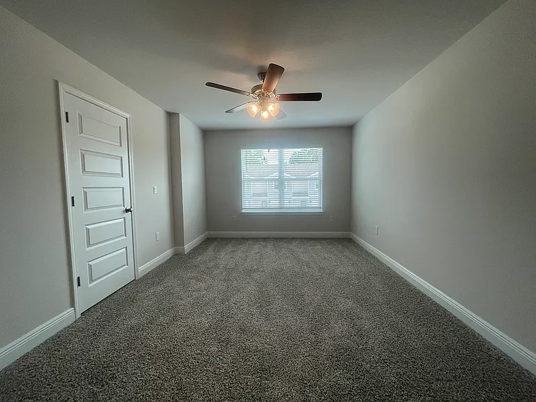 328 Callie Dr — Photo 6