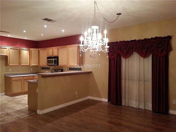3rd image of 1302 Doucette Dr
