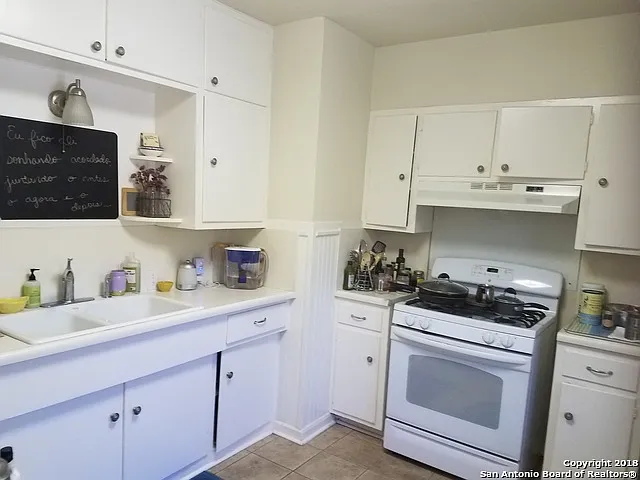 335 E Rosewood Ave #5 — Photo 5