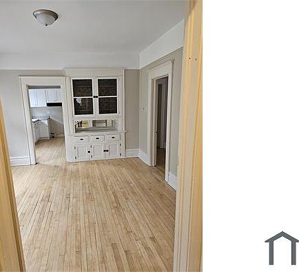 1st image of 1025 S 37th St