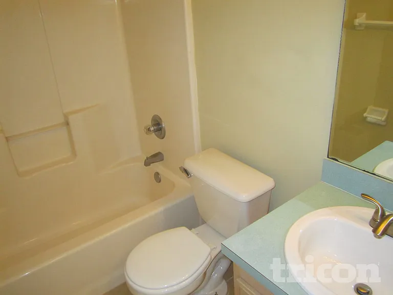 3042 Waters View Cir — Photo 13