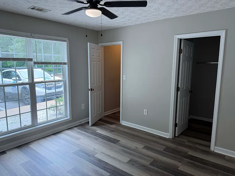 Caroline Ridge Apartments — Photo 30