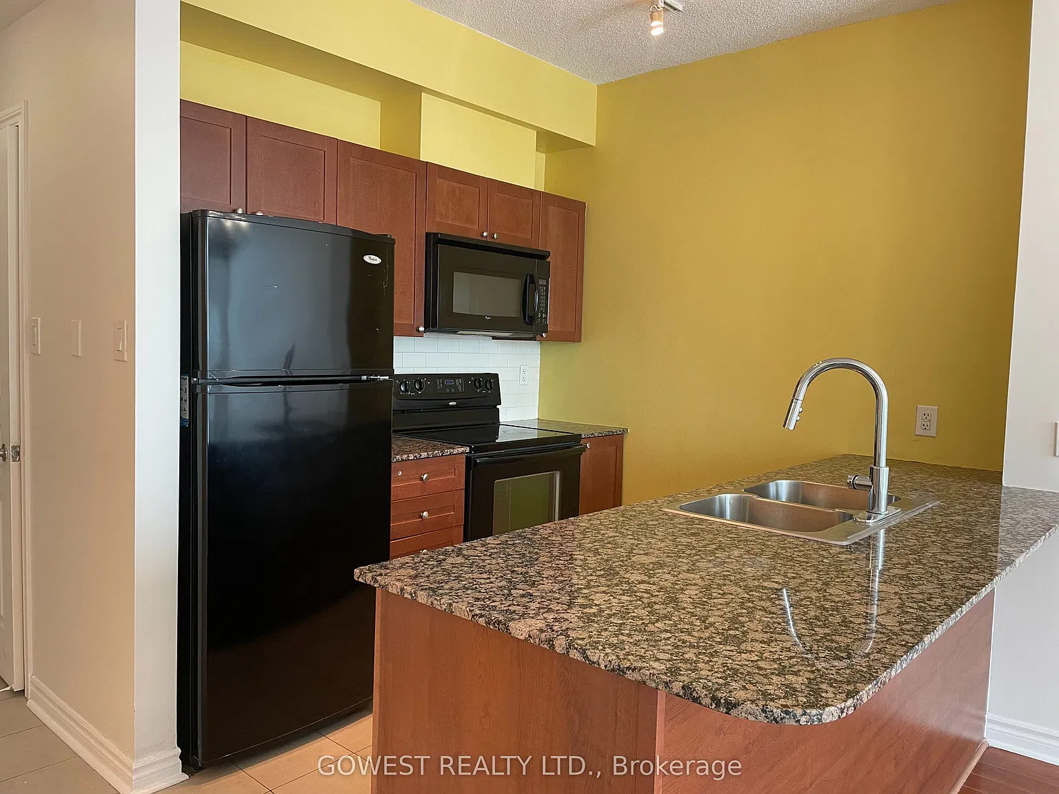 1 bed, $2,100 — Photo 2