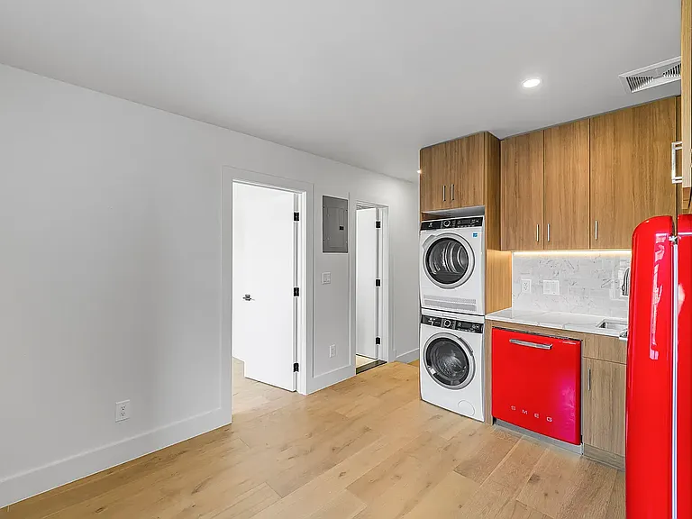 236 W 15th St #62 — Photo 5