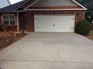 221 Polo Ln, Locust Grove, GA 30248