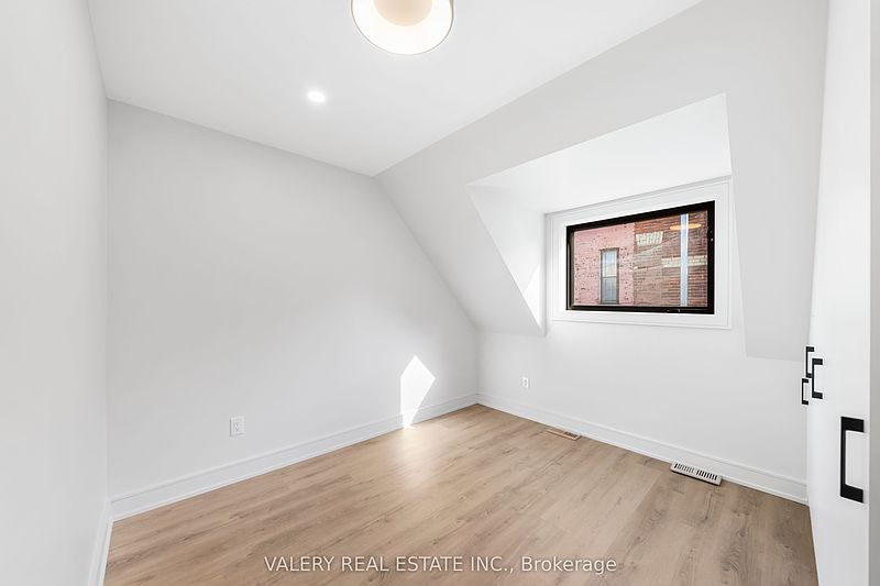 Toronto House for rent - 3 Bedrooms — photo 23