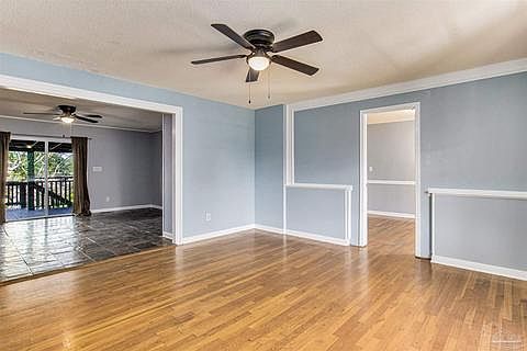 5th image of 3125 Logan Dr