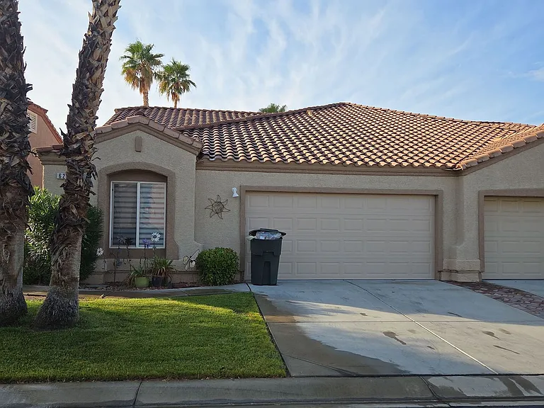 622 Southridge Dr — Photo 3