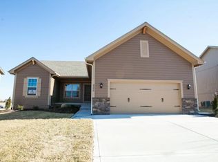 8906 SW 9th Ter, Blue Springs, MO 64014