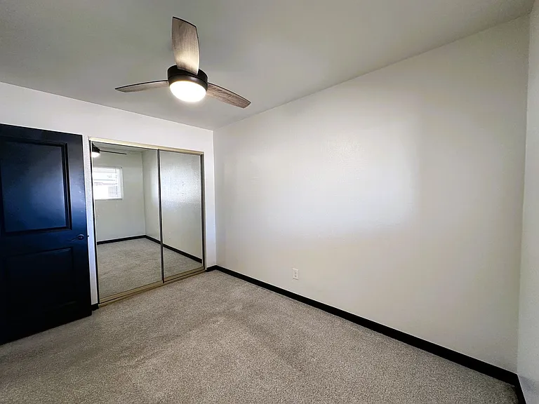 328 Linn Ln — Photo 12