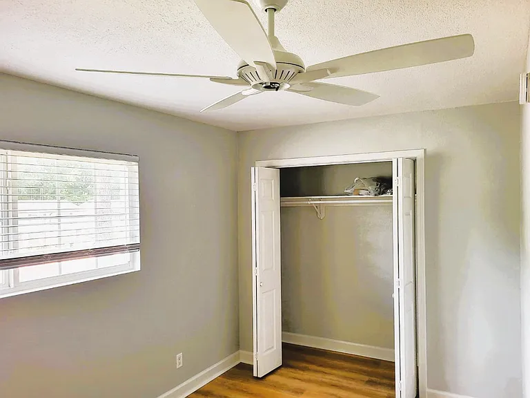 1802 Jackson Ave W #101 — Photo 9
