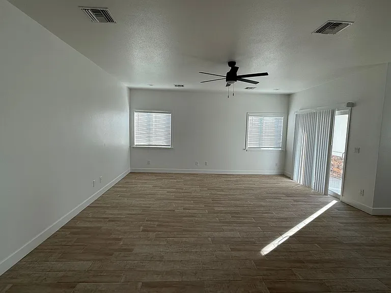 5640 S Desert Lakes Dr — Photo 5