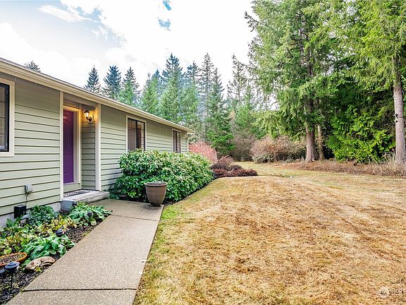 4th image of 10933 138th Ave SE