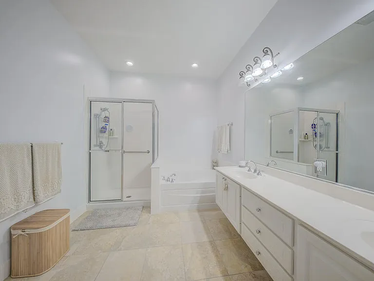 3346 Josephine St — Photo 21
