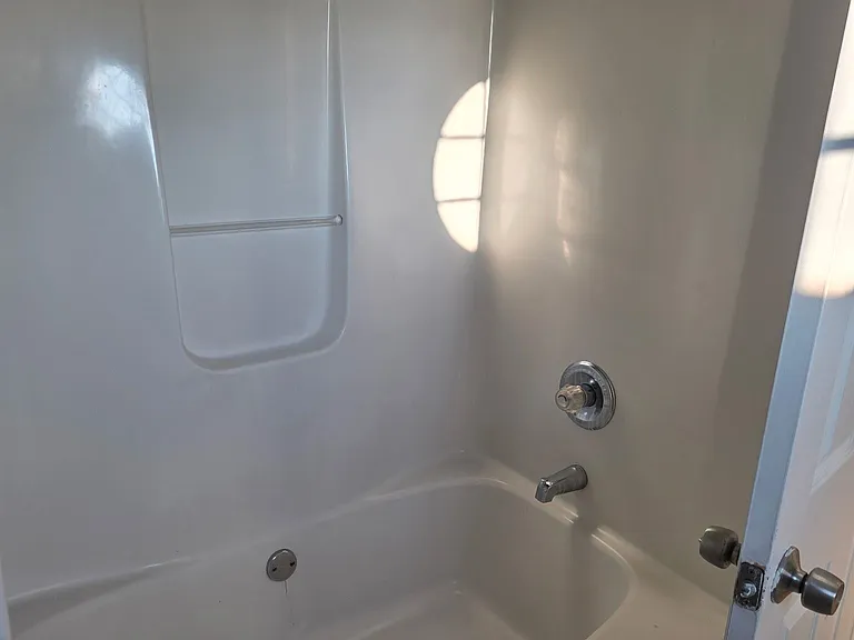 321 Brookview Dr — Photo 7