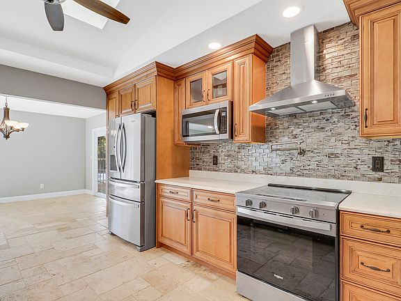 5th image of 9713 SW Santa Monica Drive
