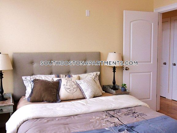4th image of 390 W Broadway #3