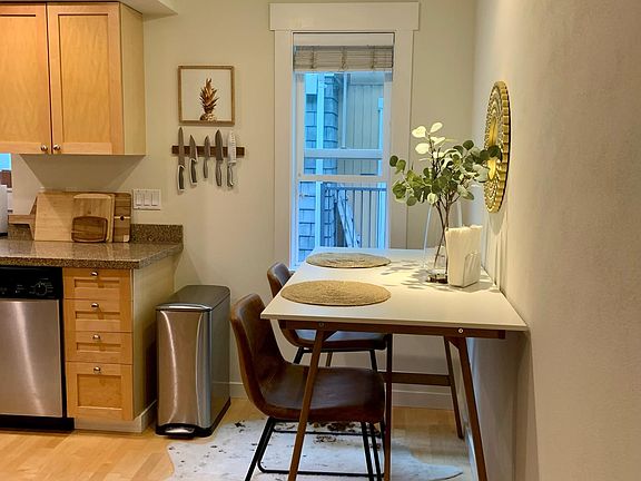 Dining nook
