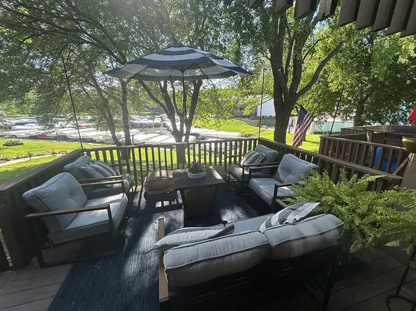 2700 N Shore Dr Unit L32, Clear Lake, IA 50428