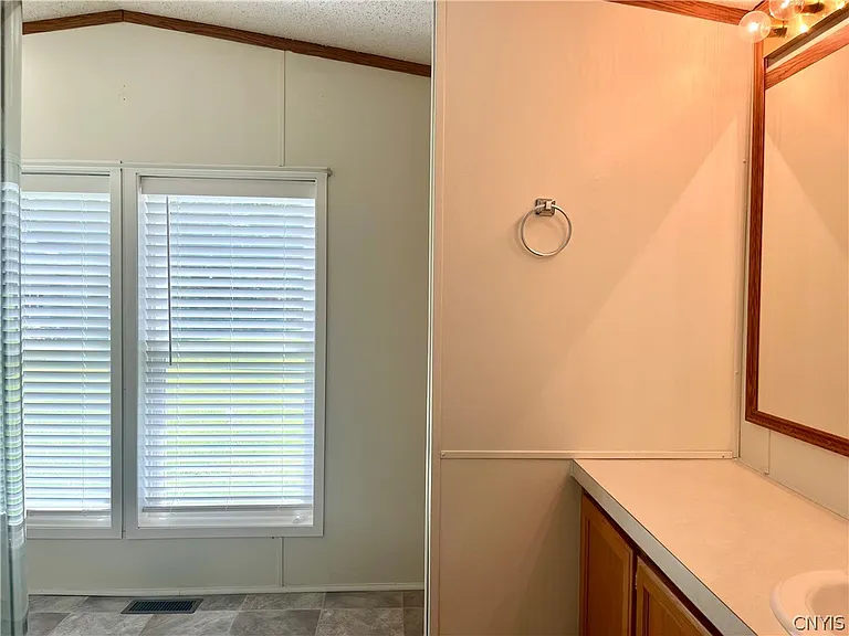 47 Miner Rd — Photo 15
