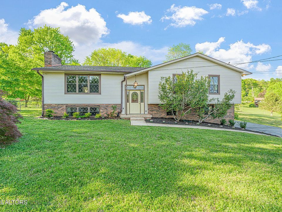 1st image of 206 Lake View Ln